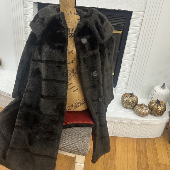 Vintage ILGWU Black Lined Faux Fur Union Made Coat s/m